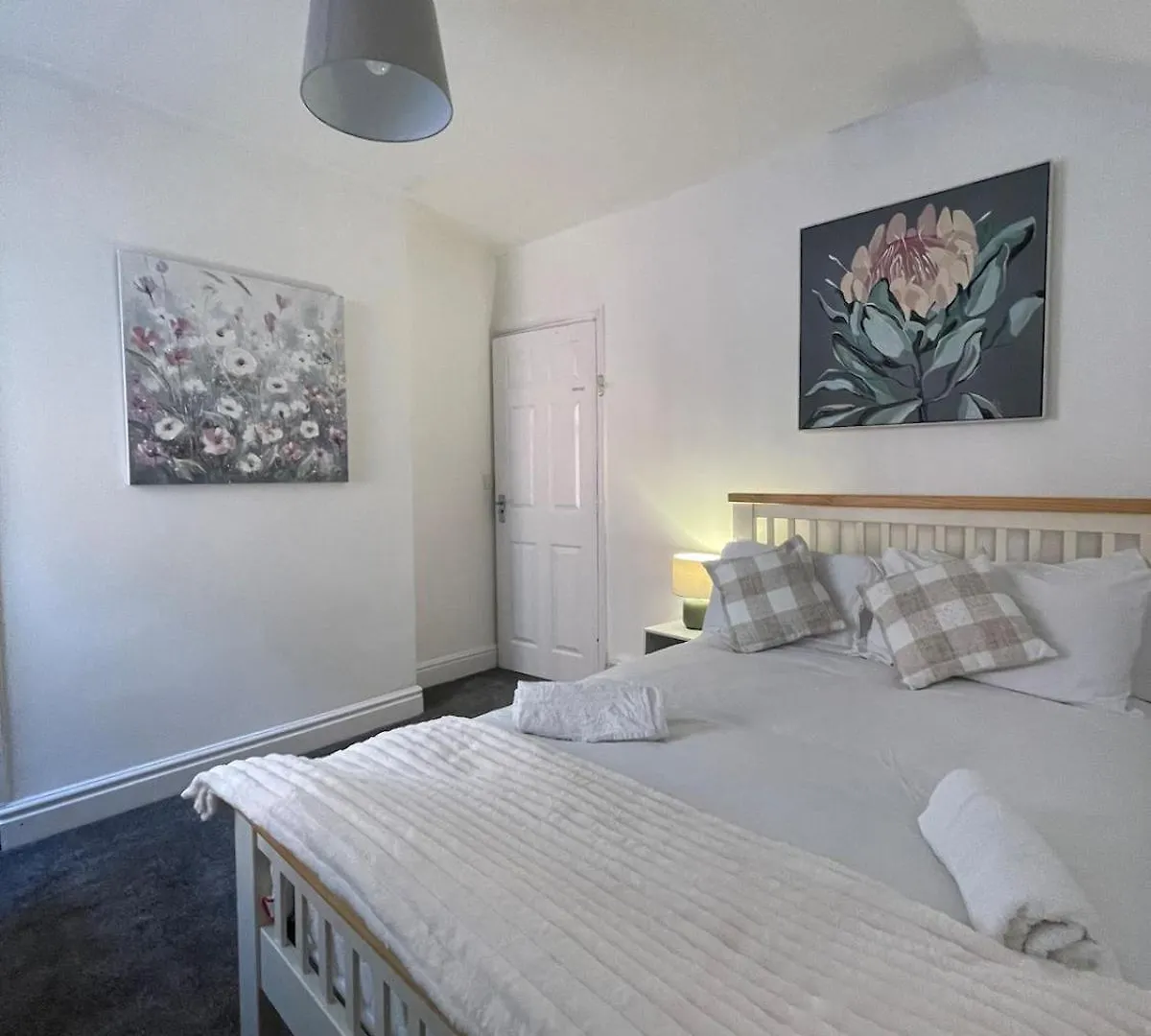 5 Bed Urban Escape - Spacious - 3 Floors - Parking Cardiff United Kingdom